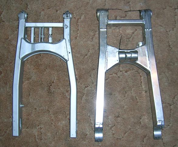 [The stock ST swingarm on the left and the stock Paso 750 swingarm on the rigth for comparison.]