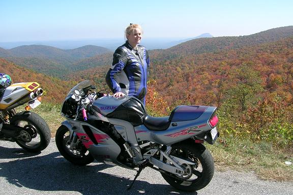 [10/28/06: Vicki at an overlook off of the Richard Russel Parkway, Hwy 348, in northern Georgia.]